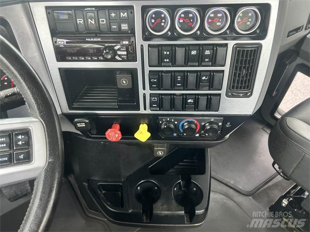Mack AN64T Sattelzugmaschinen