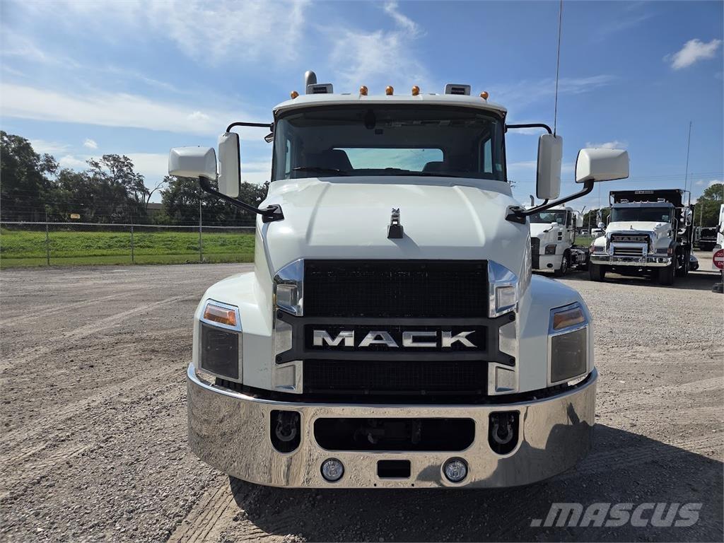Mack AN64T Sattelzugmaschinen