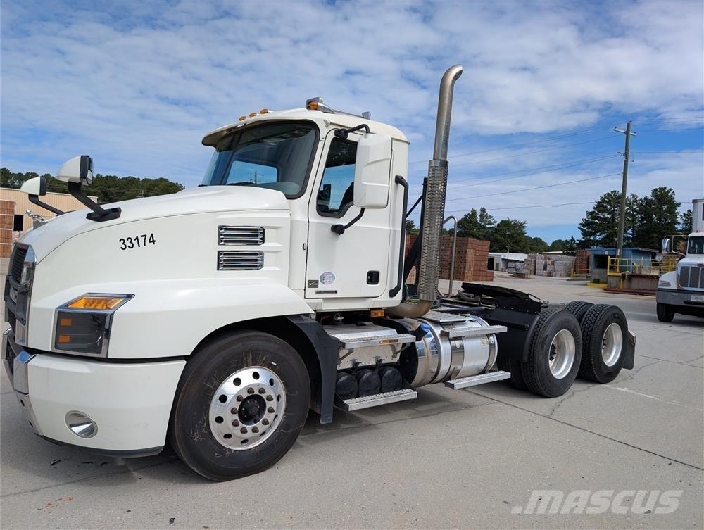 Mack AN64T Sattelzugmaschinen