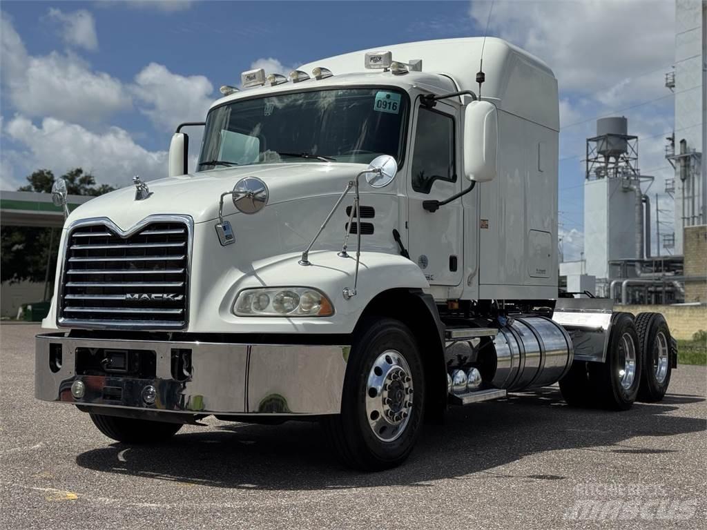 Mack CXU613 Sattelzugmaschinen