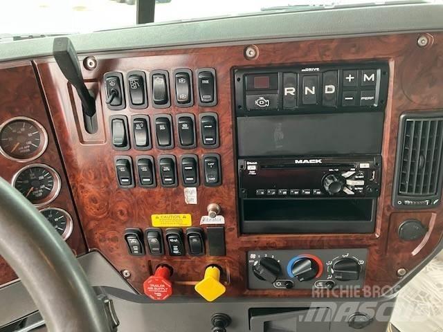 Mack GU800 Wechselfahrgestell
