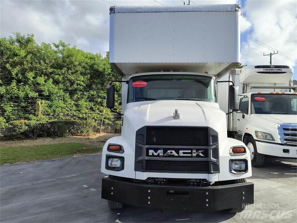 Mack MD6 Kofferaufbau