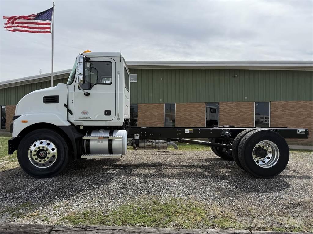 Mack MD7 42R Wechselfahrgestell