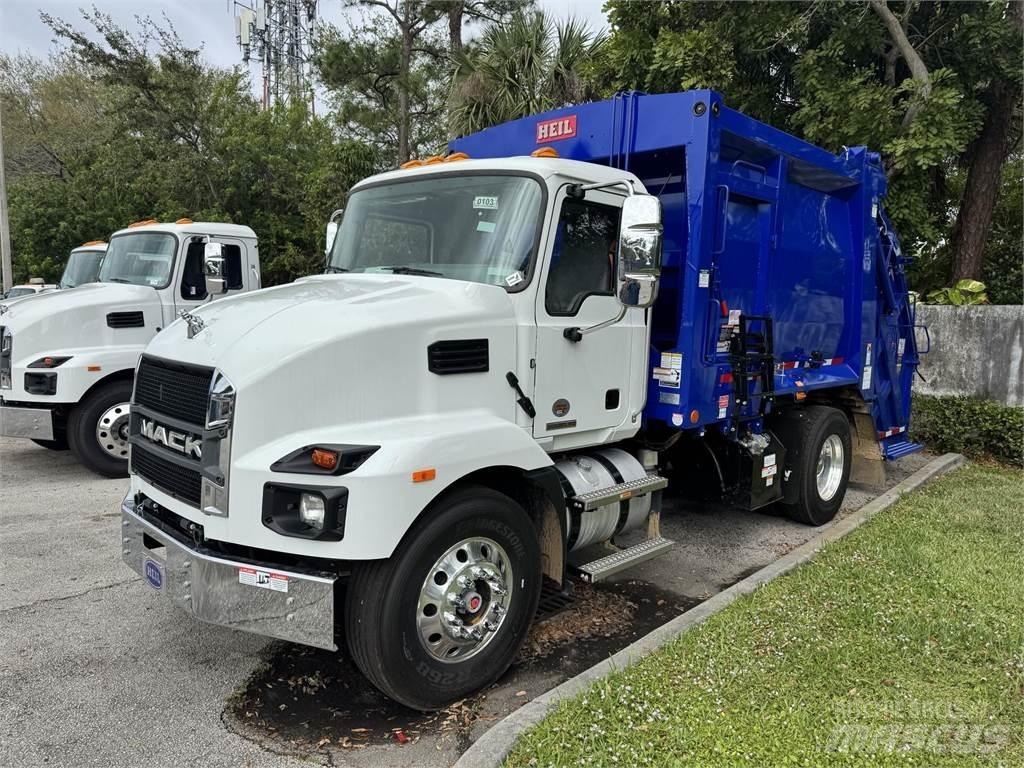 Mack MD7 42R Andere Fahrzeuge