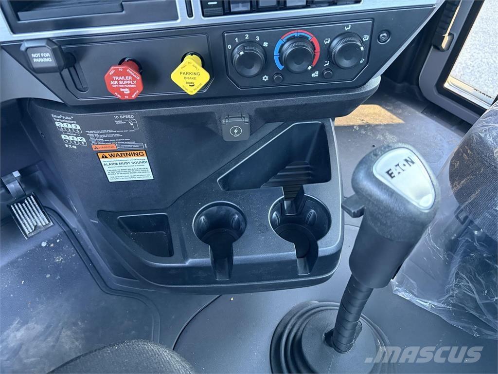 Mack PI64T Sattelzugmaschinen
