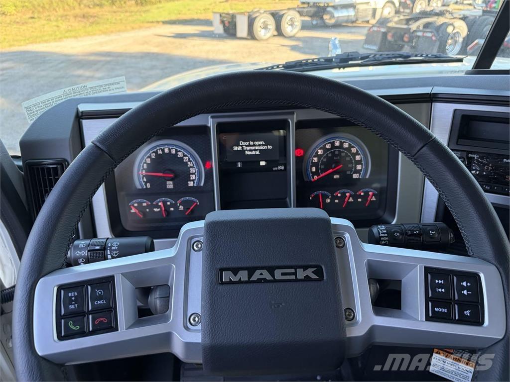 Mack PI64T Sattelzugmaschinen