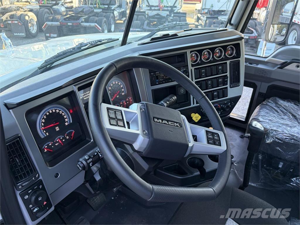 Mack PI64T Sattelzugmaschinen