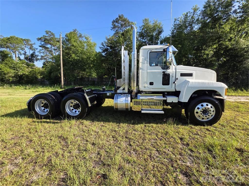 Mack PI64T Sattelzugmaschinen