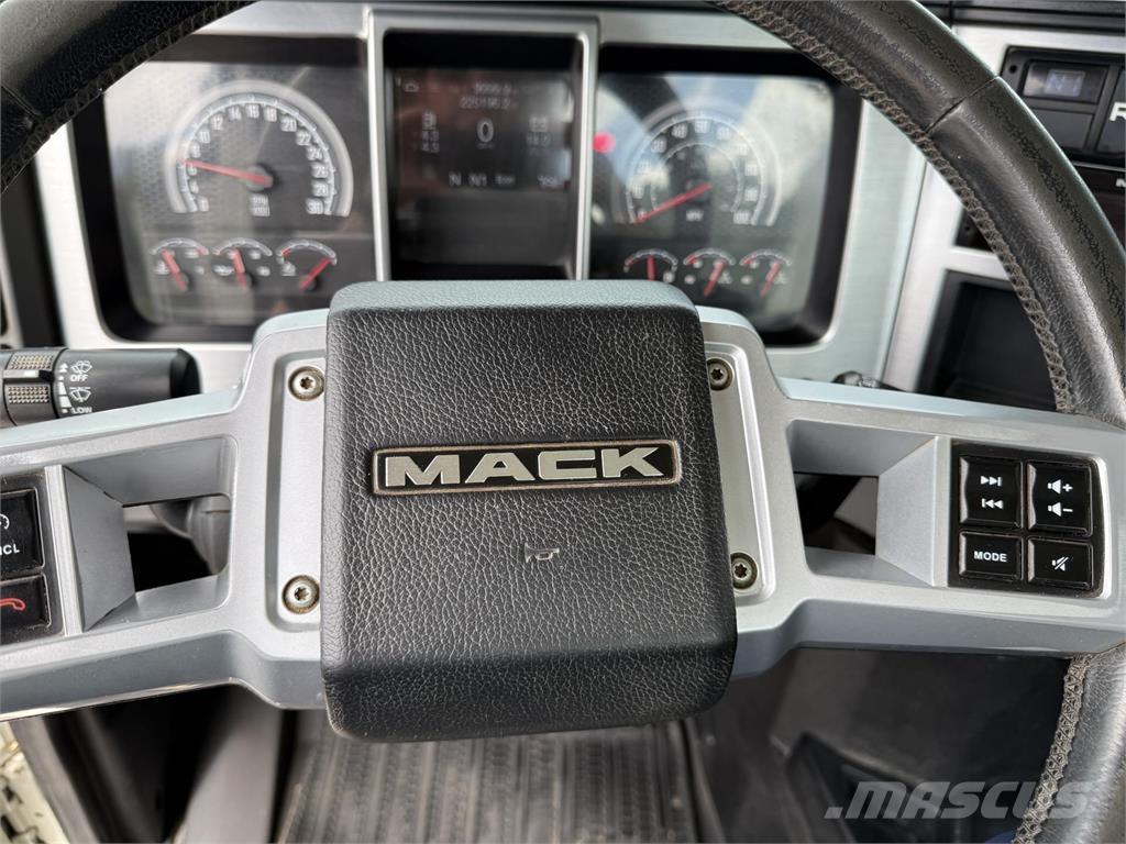 Mack PI64T Sattelzugmaschinen
