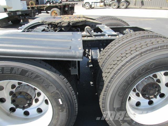 Mack PI64T Sattelzugmaschinen