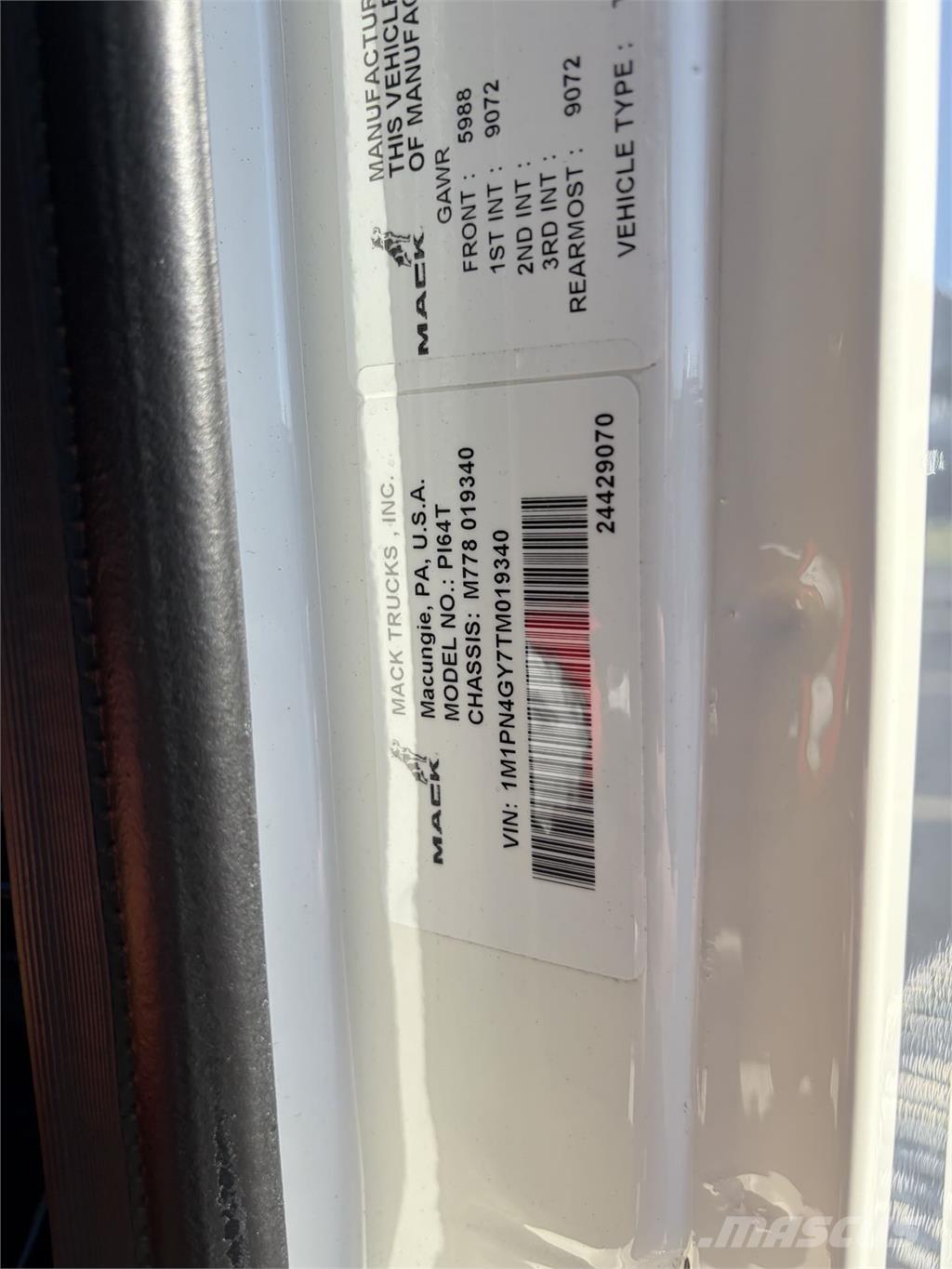 Mack PI64T Sattelzugmaschinen