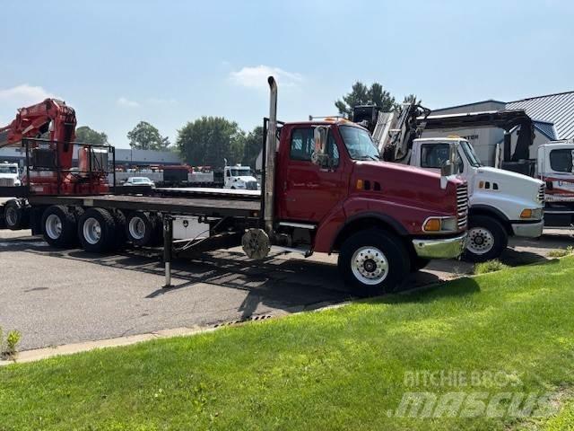 Sterling TRUCK LT9522 Sattelzugmaschinen