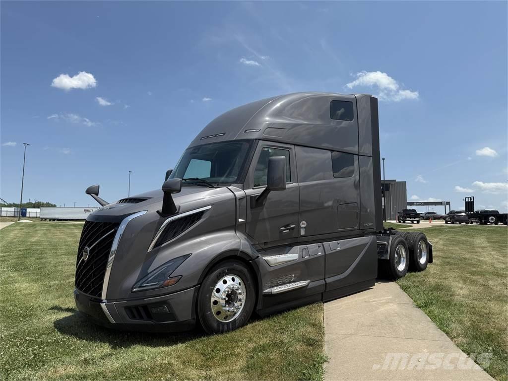 Volvo NEW VNL860 Sattelzugmaschinen