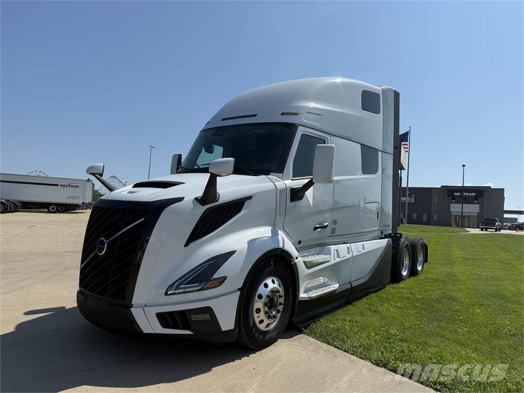 Volvo NEW VNL860 Sattelzugmaschinen