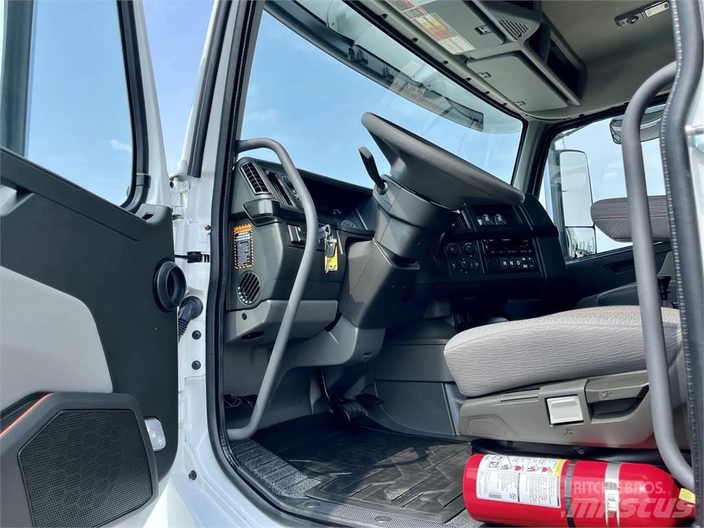 Volvo VHD64F300 Kipper