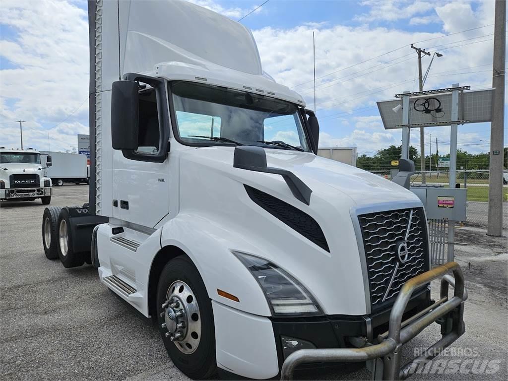 Volvo VNL62T300 Sattelzugmaschinen