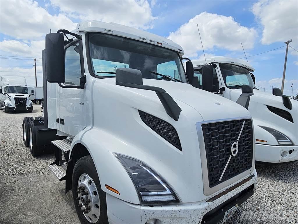 Volvo VNL64T300 Sattelzugmaschinen