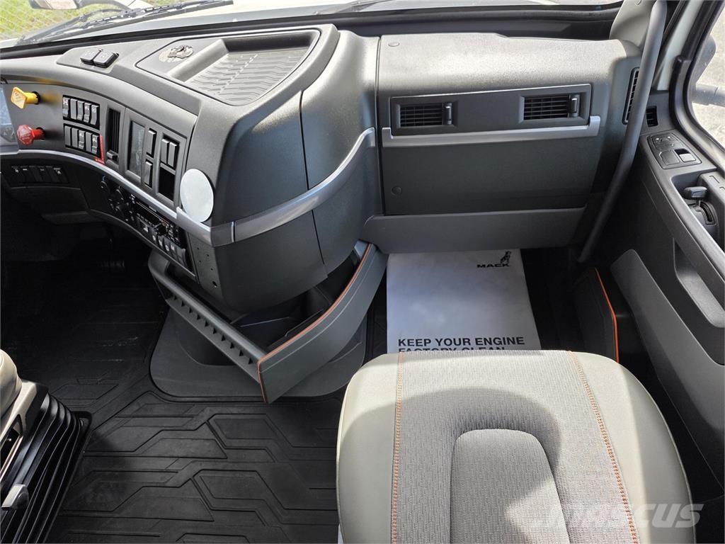 Volvo VNL64T760 Sattelzugmaschinen