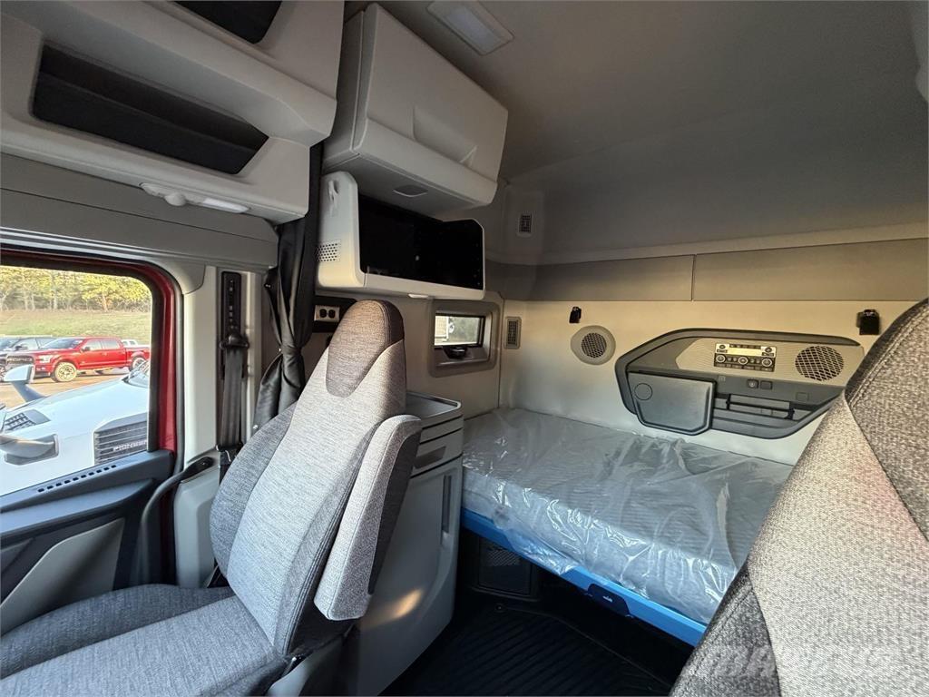 Volvo VNL64T840 Sattelzugmaschinen