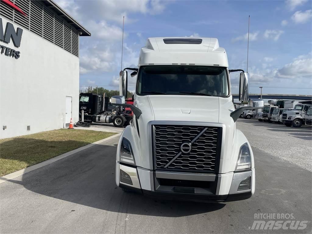 Volvo VNL64T860 Sattelzugmaschinen