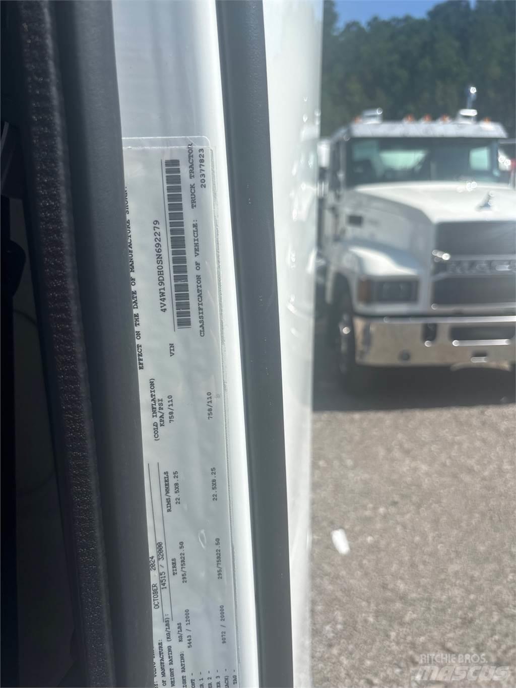 Volvo VNR42T300 Sattelzugmaschinen