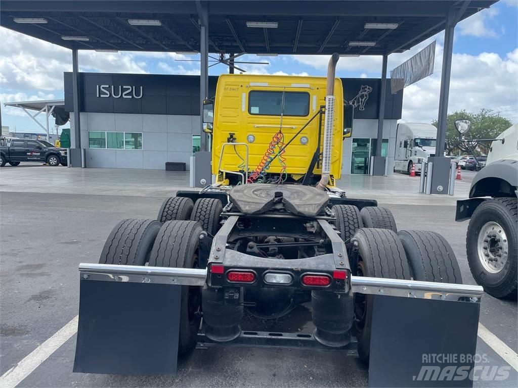 Volvo VNR64T300 Sattelzugmaschinen