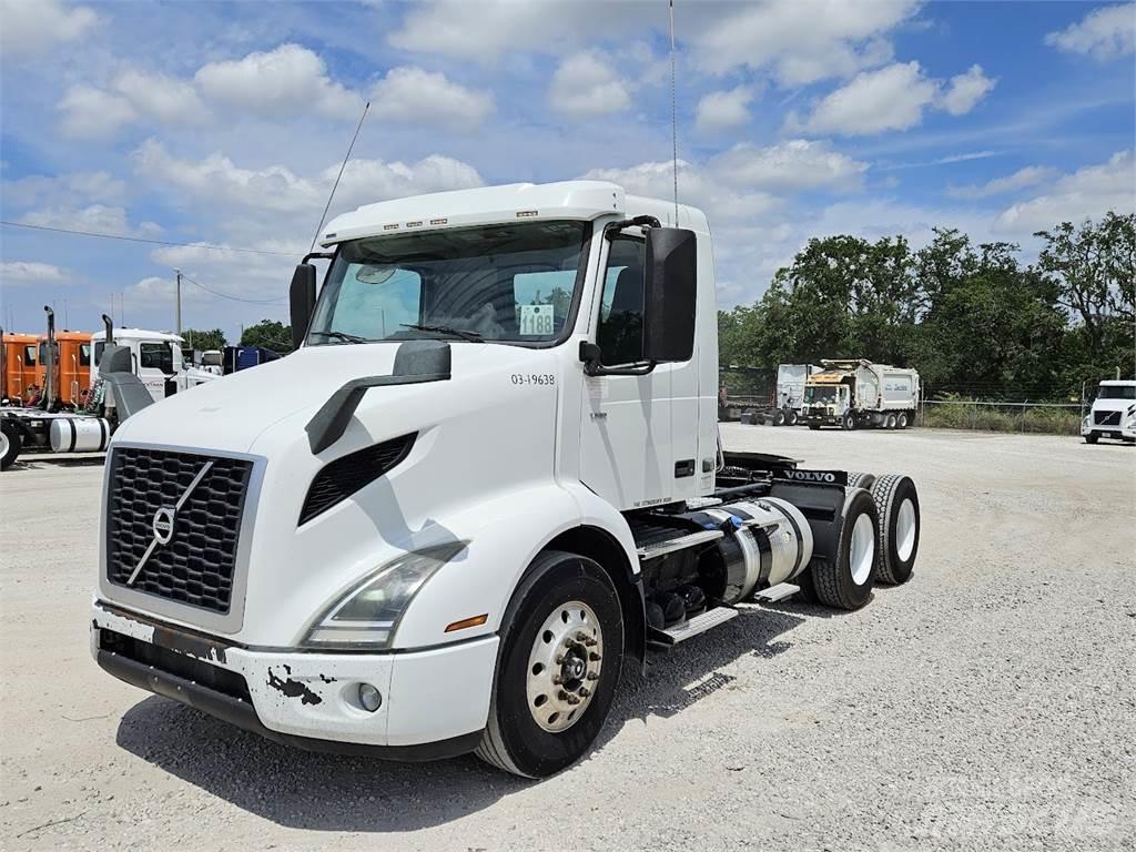 Volvo VNR64T300 Sattelzugmaschinen