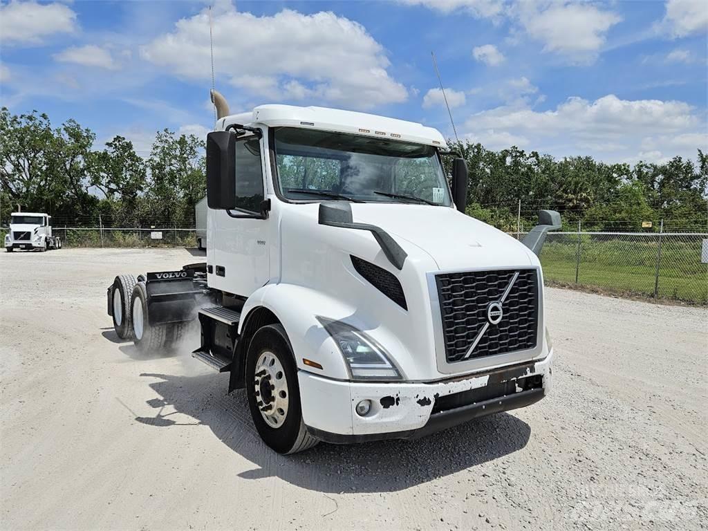 Volvo VNR64T300 Sattelzugmaschinen