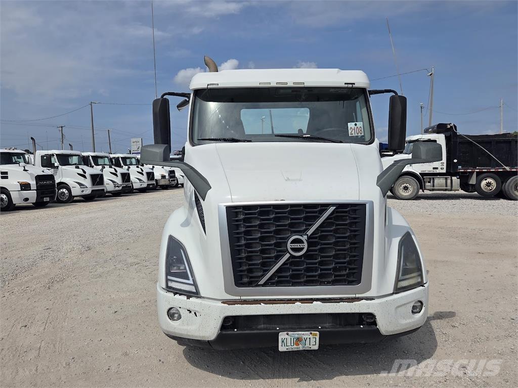 Volvo VNR64T300 Sattelzugmaschinen