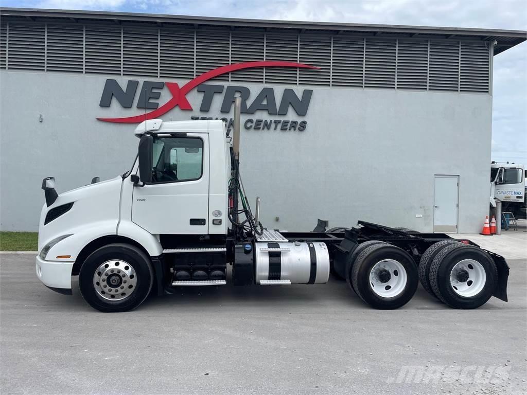 Volvo VNR64T300 Sattelzugmaschinen