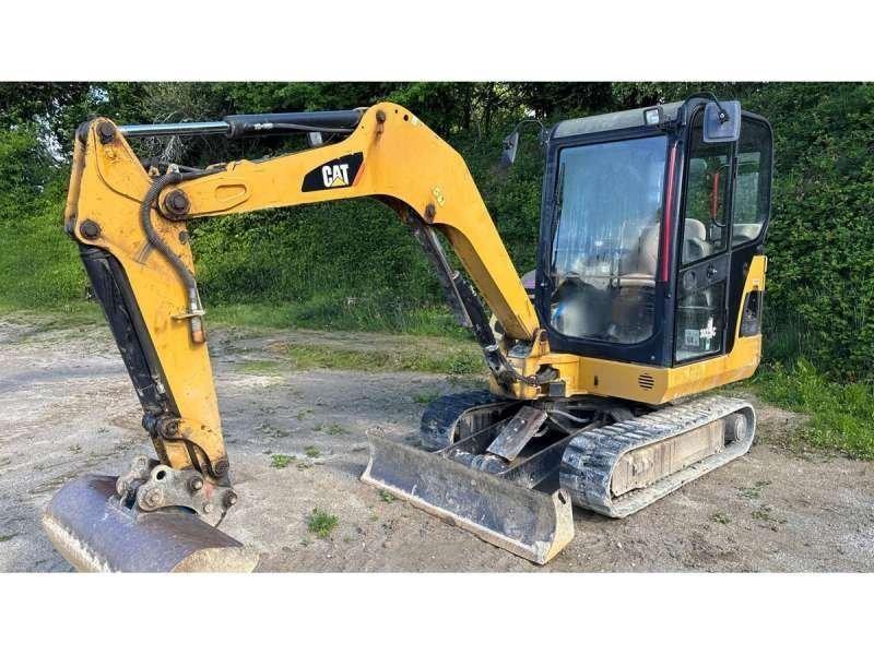 CAT 302.5C Minibagger < 7t