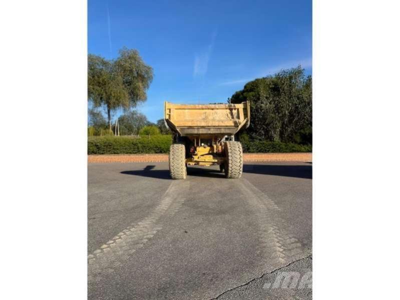 CAT 730 Dumper - Knickgelenk