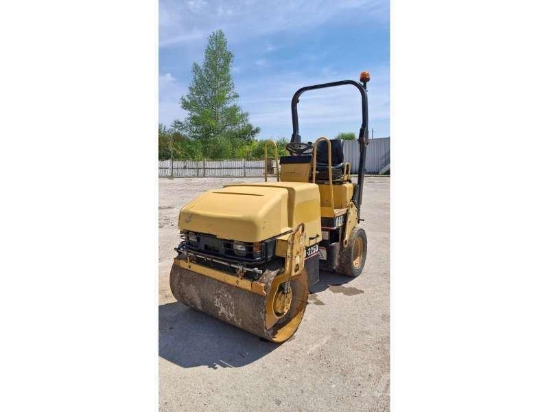 CAT CB225D Erdbauwalzen