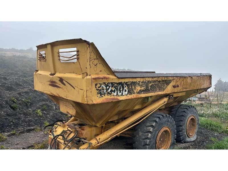 CAT D250B Kipper