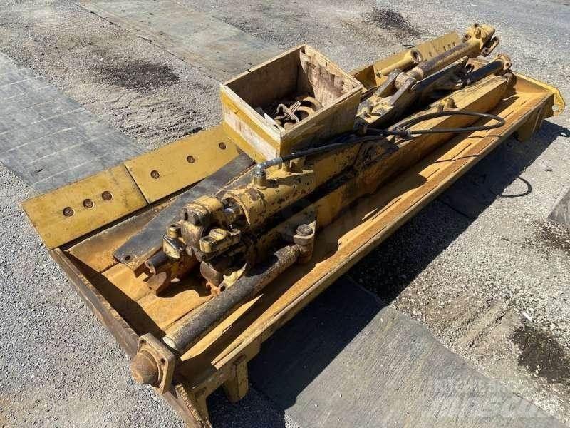 CAT D3B Bulldozer