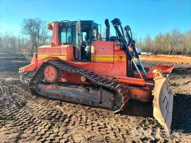 CAT D6T Bulldozer