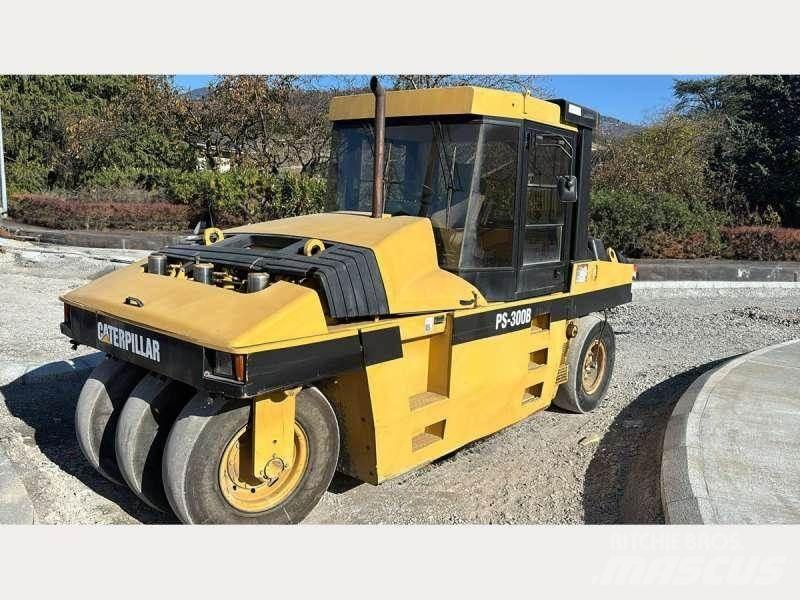 CAT PS300B Erdbauwalzen