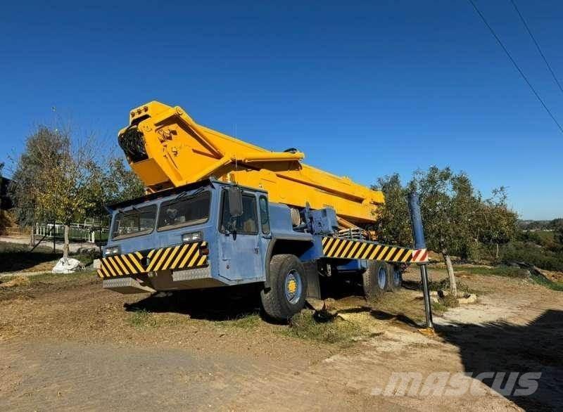 Condor 125/S All-Terrain-Krane