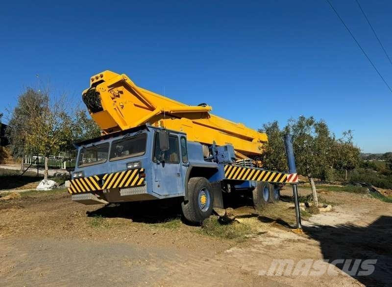 Condor 125/S All-Terrain-Krane