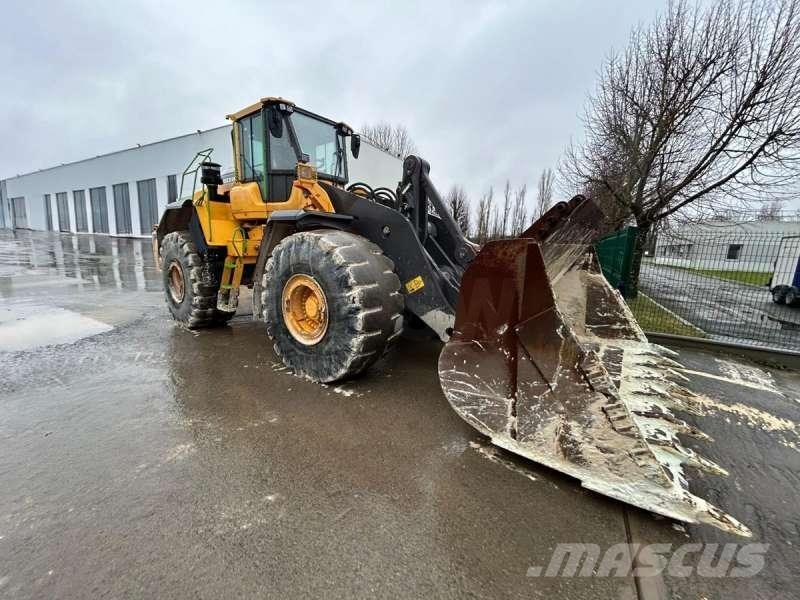 Volvo L220H Radlader