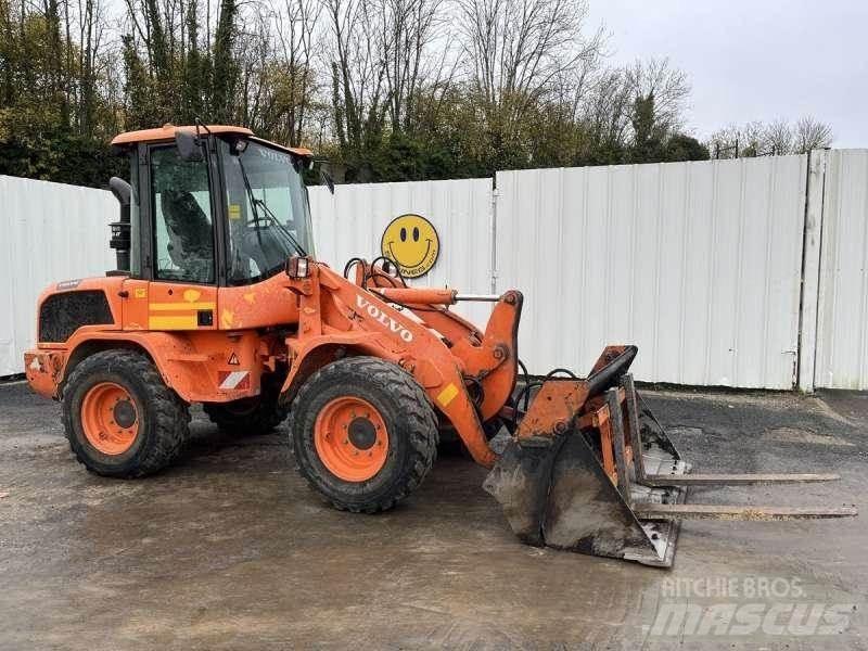 Volvo L30G Radlader