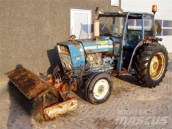 Ford 2000 Traktoren