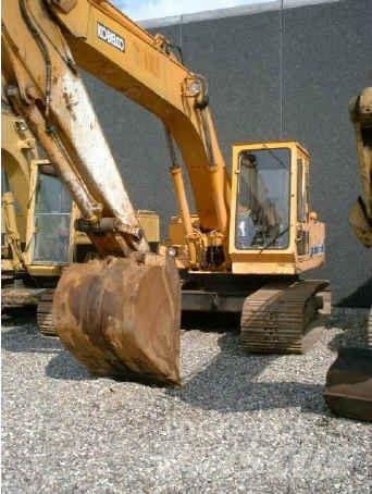 Kobelco 907 Raupenbagger