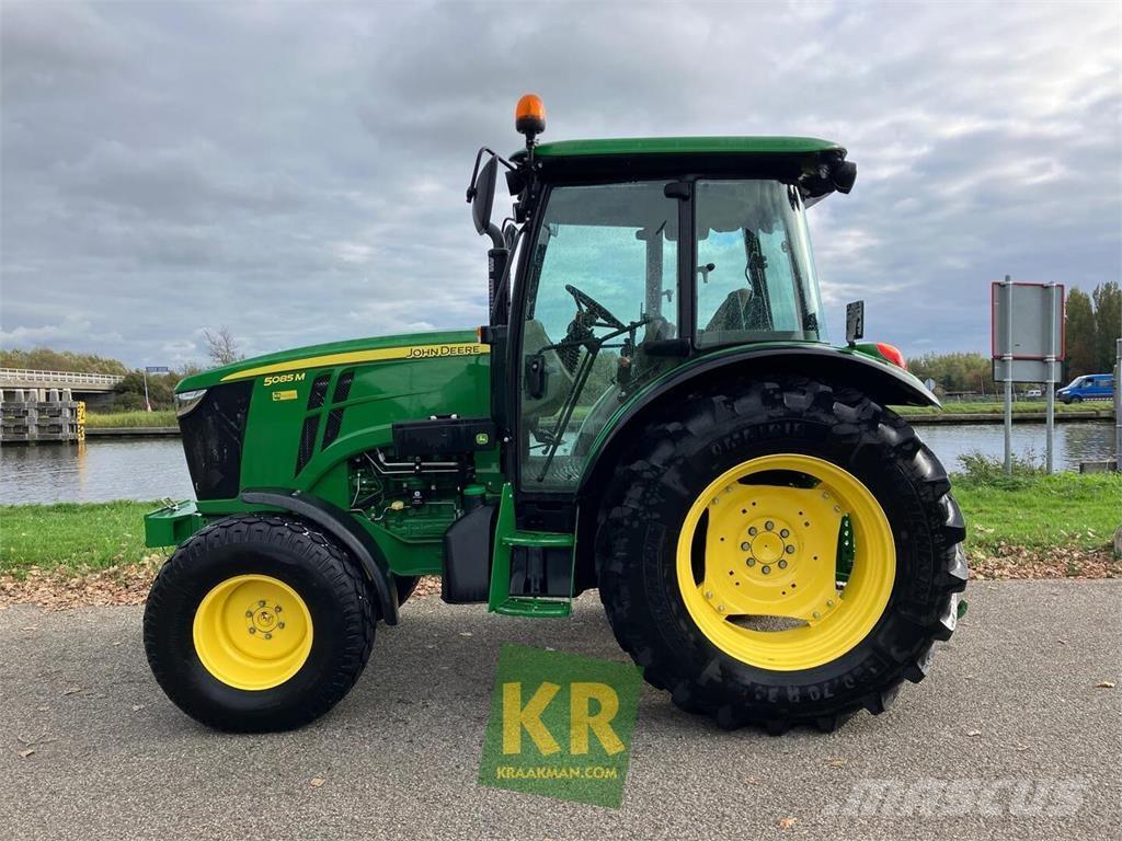 John Deere 5085M Traktoren