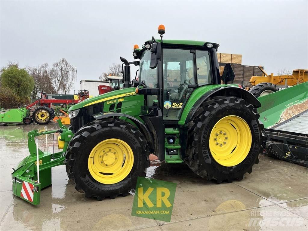 John Deere 6120M Traktoren