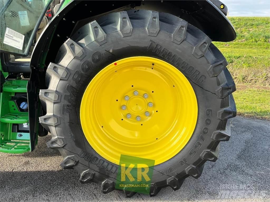 John Deere 6120M Traktoren