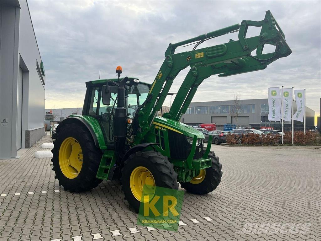John Deere 6120M Traktoren