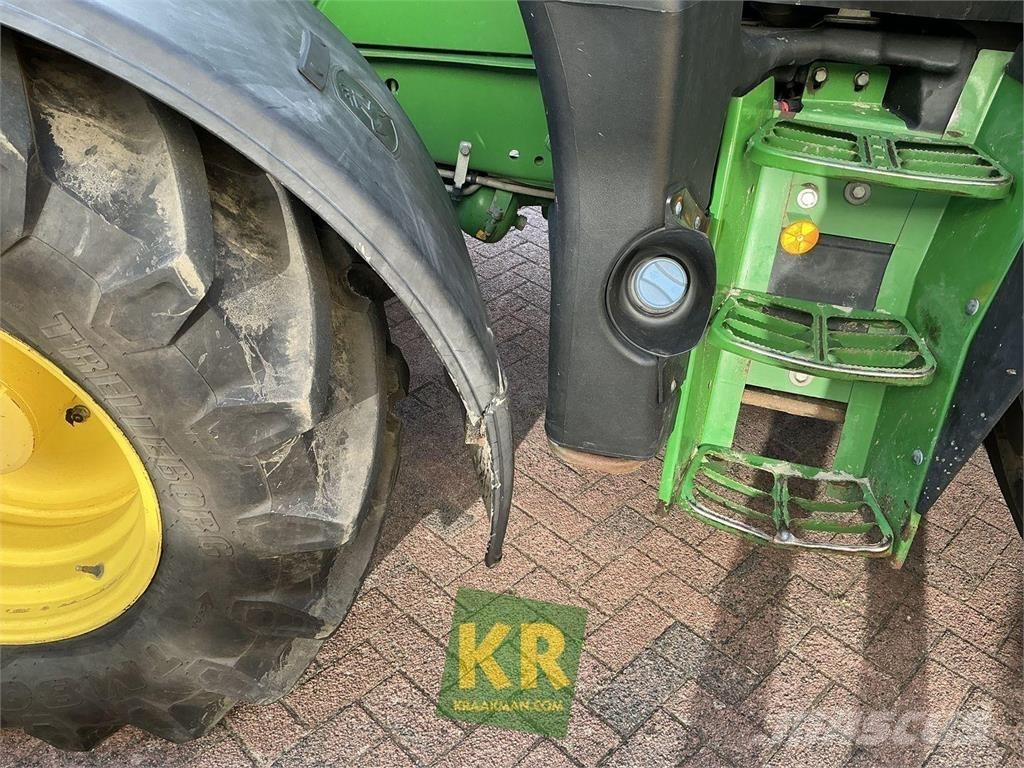 John Deere 6130R Traktoren