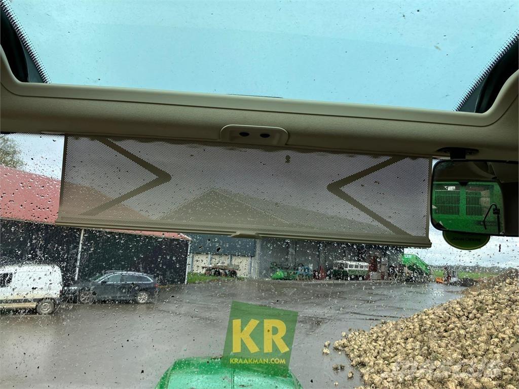 John Deere 6215R Traktoren