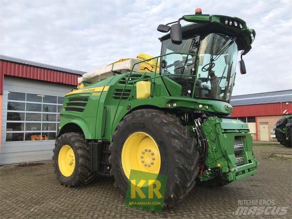 John Deere 8500 Feldhäcksler